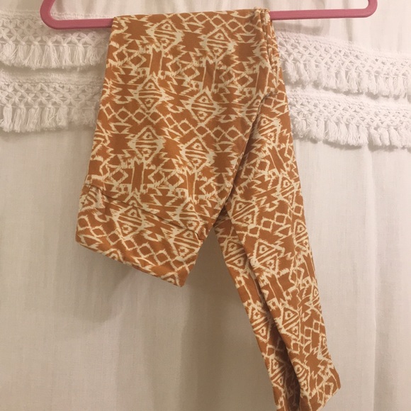 LulaRoe Leggings in One Size - Picture 1 of 2
